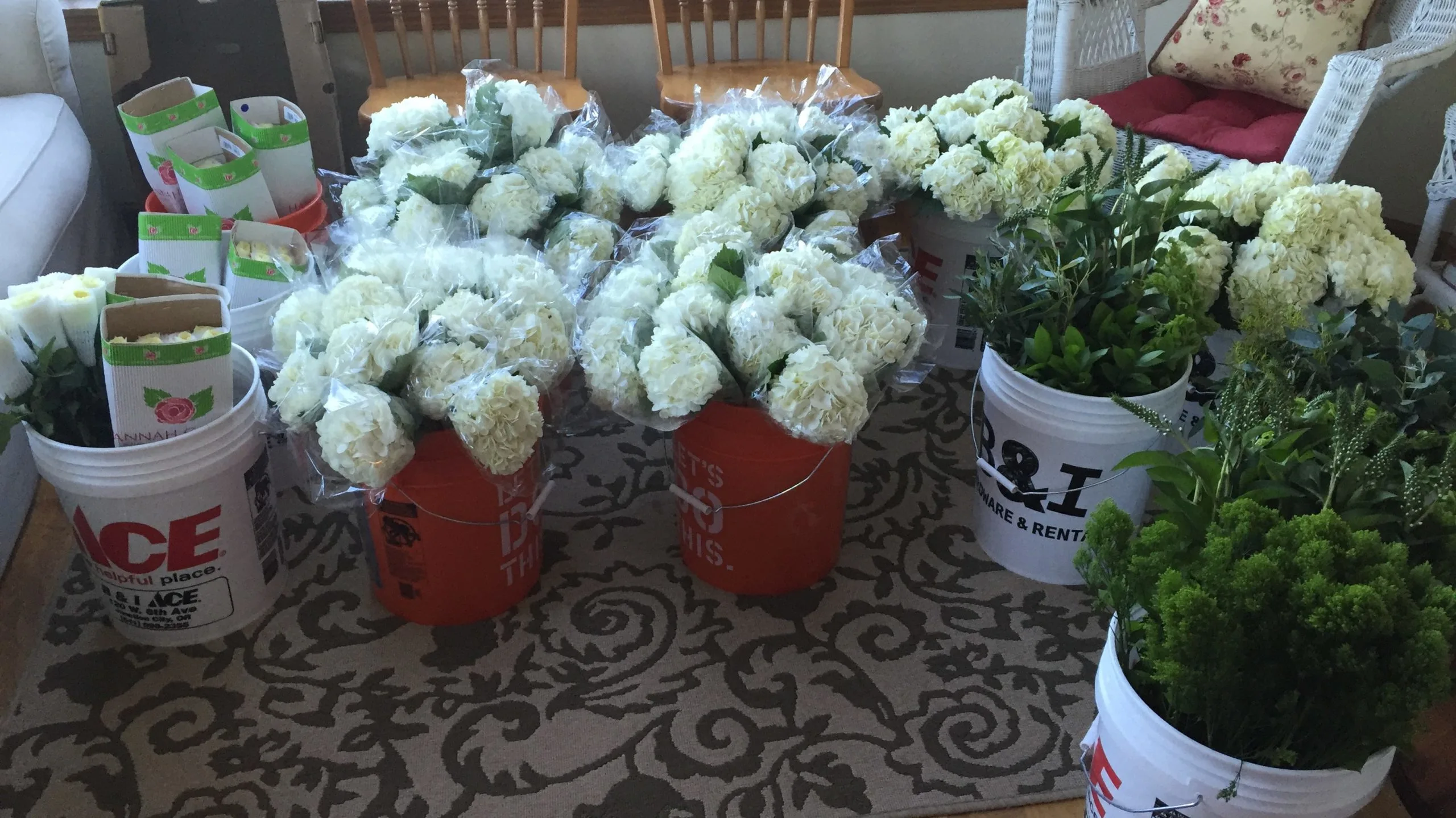 Preparing DIY Wedding Flowers