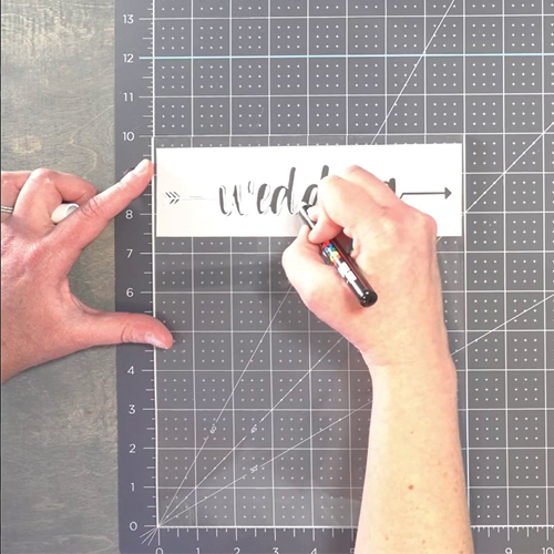 3-amazing-ways-to-diy-acrylic-wedding-signs-modern-diy-bride