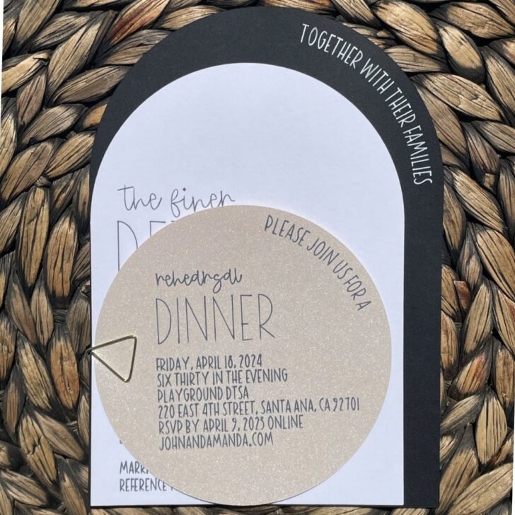 Create Arch Wedding Invitations With a Cricut